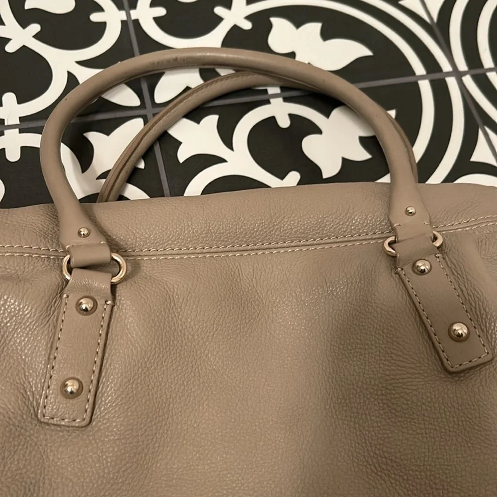 Kate Spade Cobble Hill Leslie Large Satchel Beige Leather Pebbled
